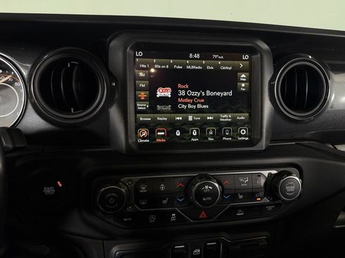 Used 2023 Jeep Wrangler Unlimited Sport AWD/4WD image 18