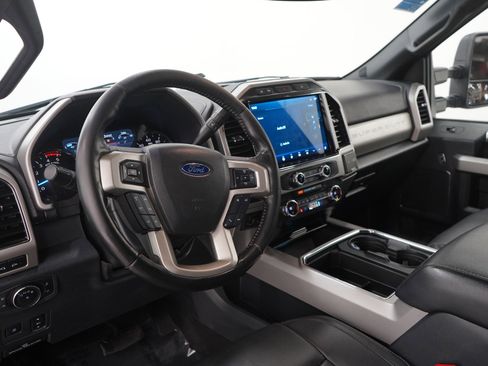 Used 2022 Ford F250 Lariat w/ Black Appearance Package image 25