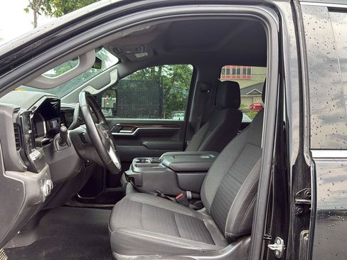 Used 2024 GMC Sierra 2500 SLE w/ SLE Value Package AWD/4WD image 9