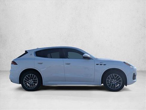 Used 2024 Maserati Grecale GT image 4