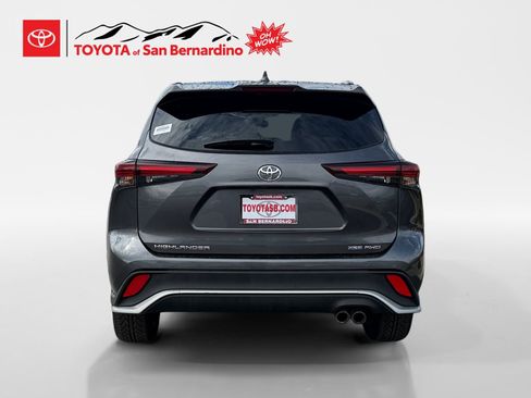 Certified 2025 Toyota Highlander XSE AWD/4WD image 4