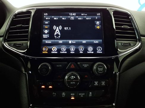 Used 2021 Jeep Grand Cherokee Laredo X RWD image 23