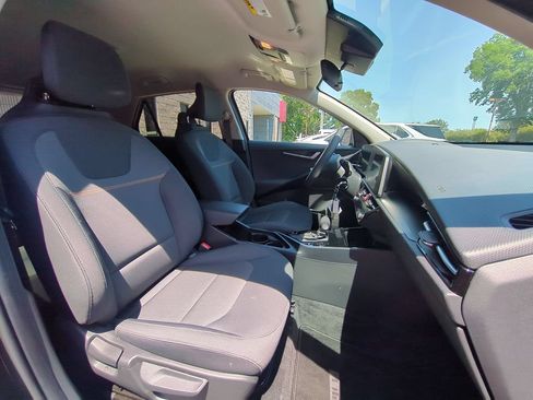 Used 2025 Kia Niro LX FWD image 30