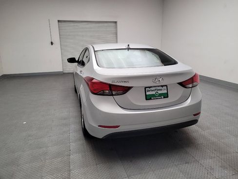Used 2015 Hyundai Elantra SE image 6