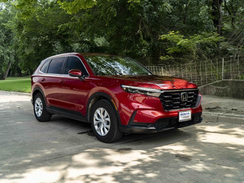 Used 2026 Honda CR-V LX image 2