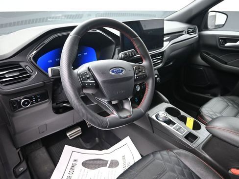 Used 2023 Ford Escape ST-Line Elite w/ Premium Technology Package AWD/4WD image 14