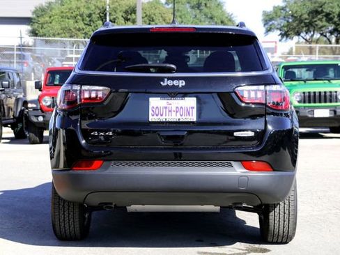 New 2026 Jeep Compass Latitude image 6
