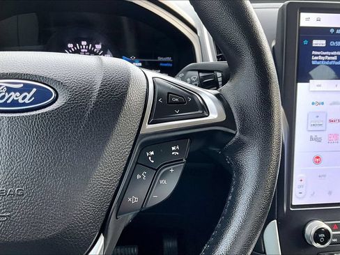 Used 2024 Ford Edge SEL AWD/4WD image 19
