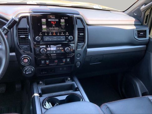 Used 2021 Nissan Titan PRO-4X w/ Pro-4x Convenience Package AWD/4WD image 7