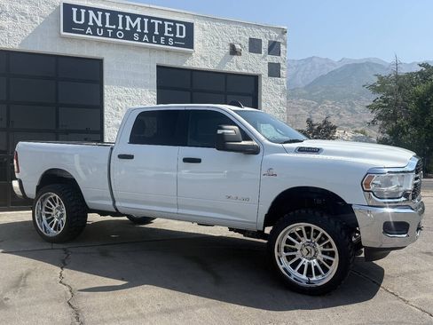 Used 2023 RAM 2500 Big Horn w/ Cold Weather Group AWD/4WD image 6
