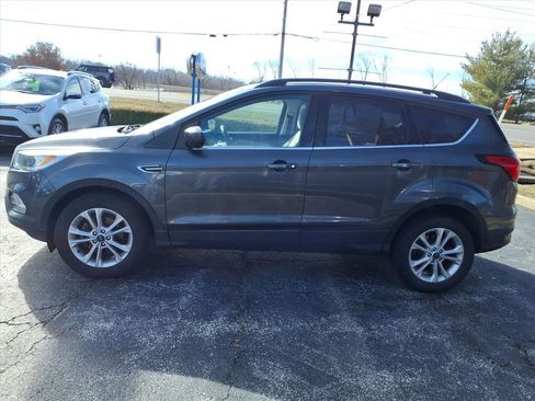 Used 2019 Ford Escape SE image 5