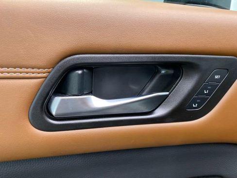 Used 2024 Nissan Pathfinder Platinum w/ Cargo Package image 10