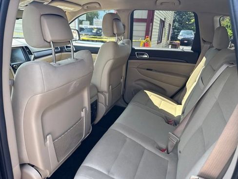 Used 2014 Jeep Grand Cherokee Laredo w/ Quick Order Package 23E AWD/4WD image 14