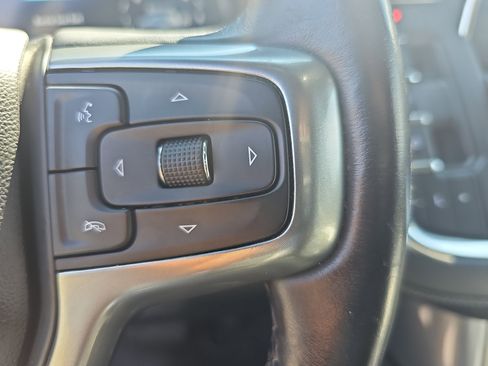 Used 2022 Chevrolet Tahoe Z71 w/ Luxury Package image 17