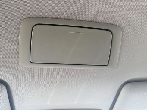 Used 2019 Mitsubishi Outlander SEL AWD/4WD image 25