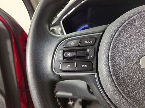 Certified 2022 Kia Niro EX FWD image 21
