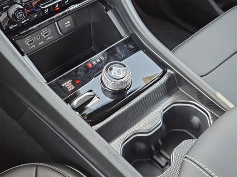 New 2025 Jeep Grand Cherokee Limited w/ Trailer Tow Package image 21