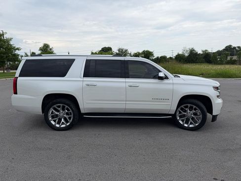 Used 2018 Chevrolet Suburban Premier AWD/4WD image 4