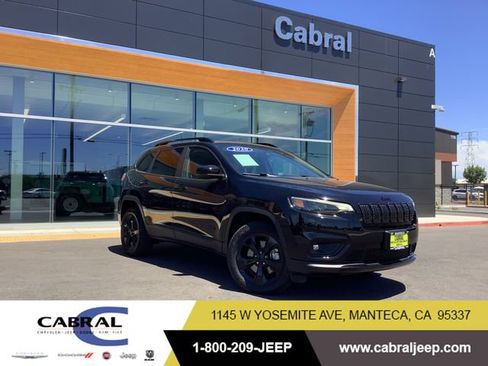 Used 2020 Jeep Cherokee Latitude Plus AWD/4WD image 1