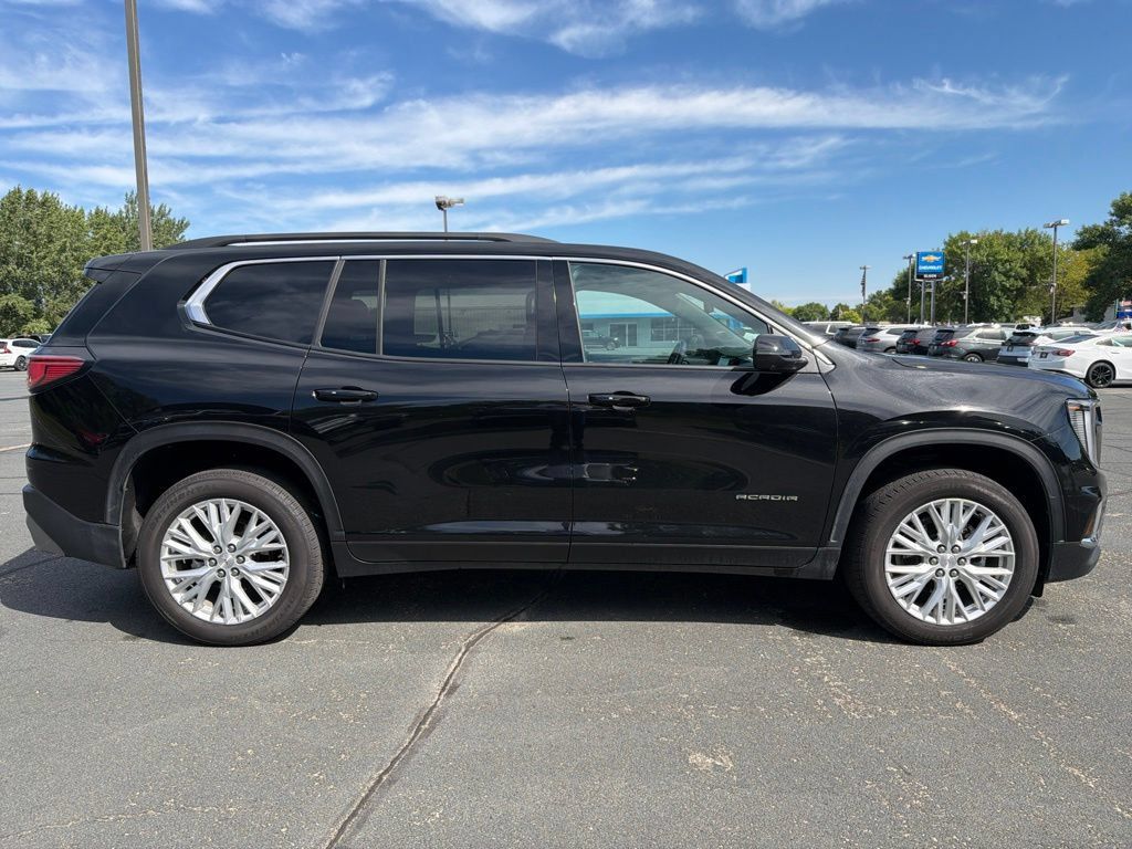 Certified 2026 GMC Acadia Elevation w/ Elevation Premium Package AWD/4WD image 8