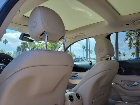 Certified 2022 Mercedes-Benz GLC 300 GLC 300 image 12