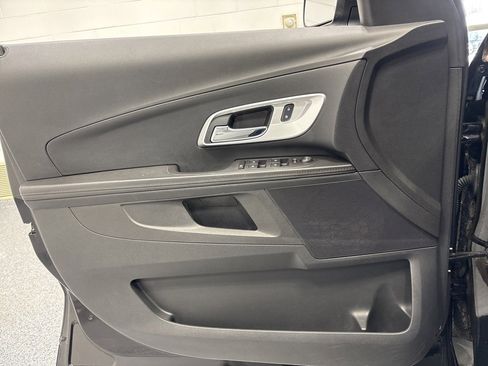 Used 2017 Chevrolet Equinox LT w/ Convenience Package image 25