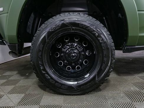 Used 2025 RAM 3500 Limited AWD/4WD image 14