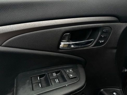 Used 2023 Honda Ridgeline RTL-E image 11