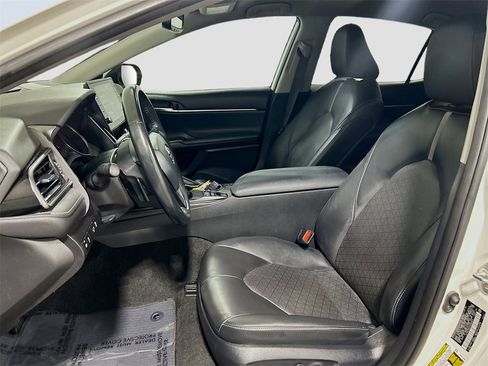 Used 2023 Toyota Camry XSE image 17