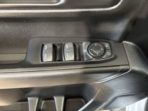 Used 2022 Chevrolet Silverado 1500 Custom image 13