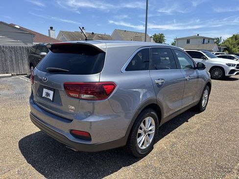 Used 2020 Kia Sorento LX FWD image 6