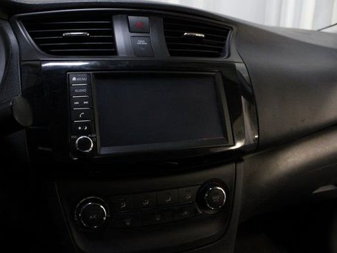Used 2019 Nissan Sentra S image 12