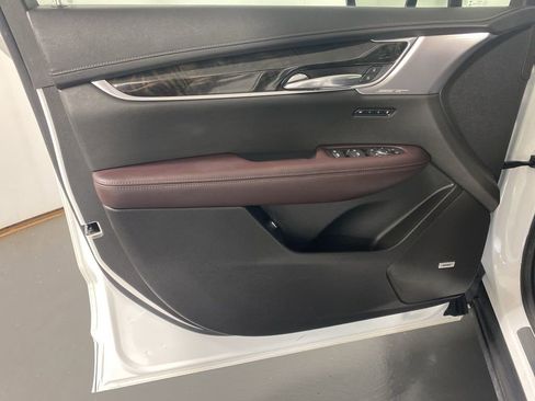 Used 2021 Cadillac XT6 Premium Luxury AWD/4WD image 25