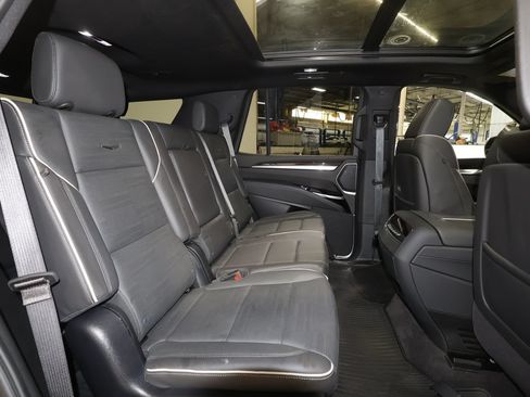 Certified 2025 Cadillac Escalade Premium Luxury w/ Touring Package AWD/4WD image 27