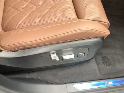 Used 2026 BMW X5 xDrive50e w/ M Sport Package AWD/4WD image 36