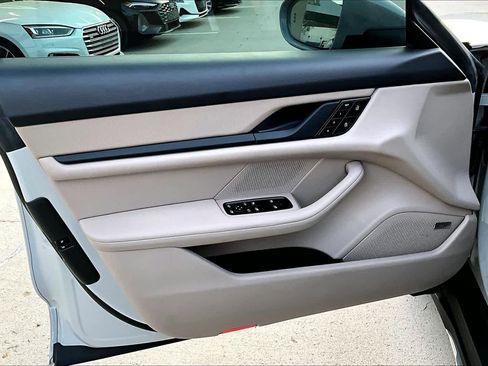 Used 2022 Porsche Taycan 4 Cross Turismo image 21