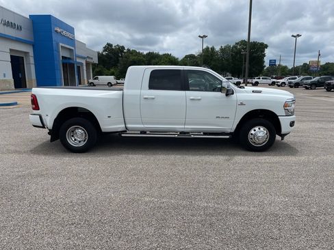 Used 2024 RAM 3500 Laramie w/ Towing Technology Group AWD/4WD image 7