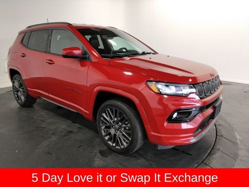 Used 2022 Jeep Compass Limited image 3