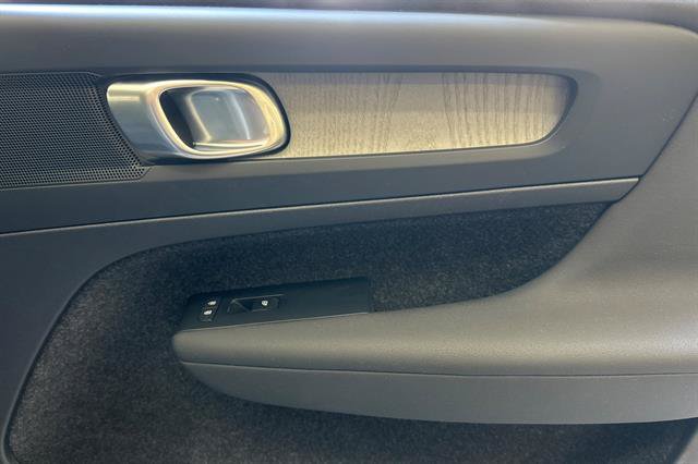Certified 2026 Volvo XC40 B5 Plus AWD/4WD image 19