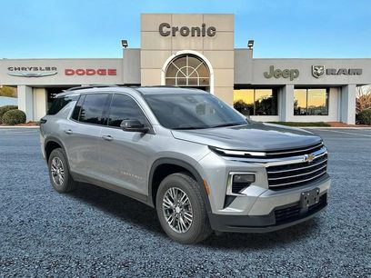 Used 2026 Chevrolet Traverse LT