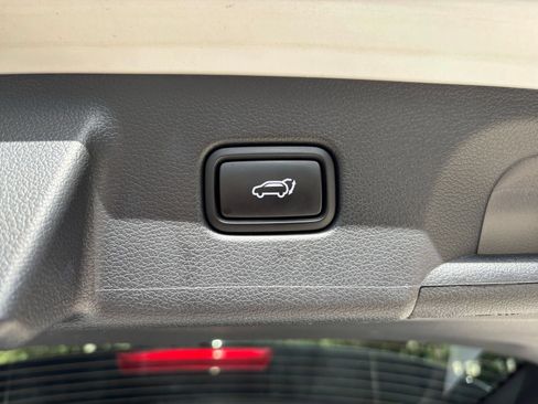 Used 2025 Hyundai Palisade SEL FWD image 24