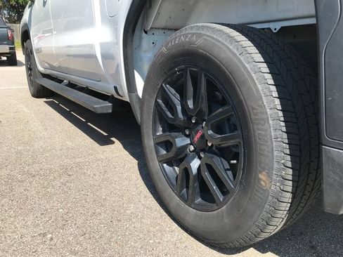 Used 2025 GMC Sierra 1500 Elevation AWD/4WD image 12