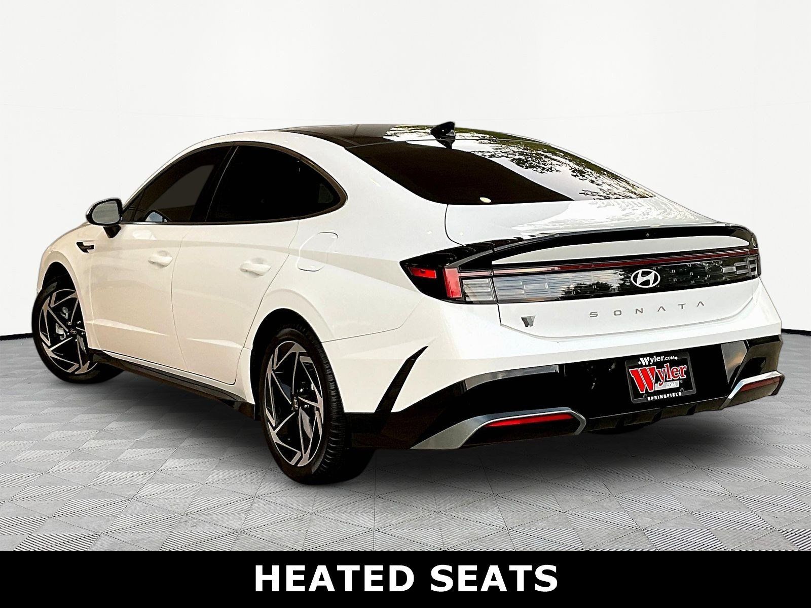 Used 2024 Hyundai Sonata SEL w/ Convenience Package FWD image 4