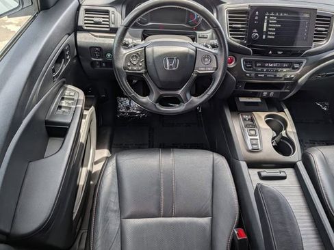 Used 2022 Honda Pilot TrailSport image 12
