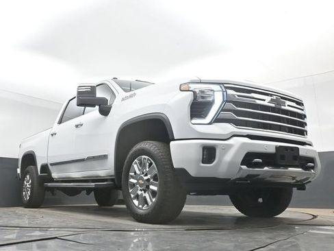 Used 2024 Chevrolet Silverado 2500 High Country w/ High Country Premium Package AWD/4WD image 43