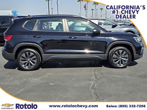 Used 2023 Volkswagen Taos S FWD image 8
