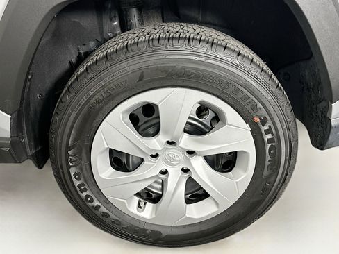 Used 2024 Toyota RAV4 LE image 11
