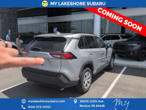 Used 2020 Toyota RAV4 LE w/ All Weather Liner Package AWD/4WD image 6