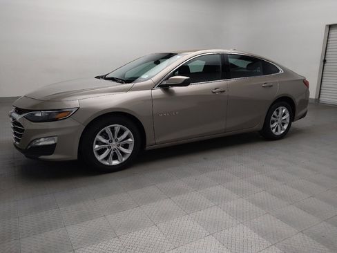 Used 2024 Chevrolet Malibu LT image 2