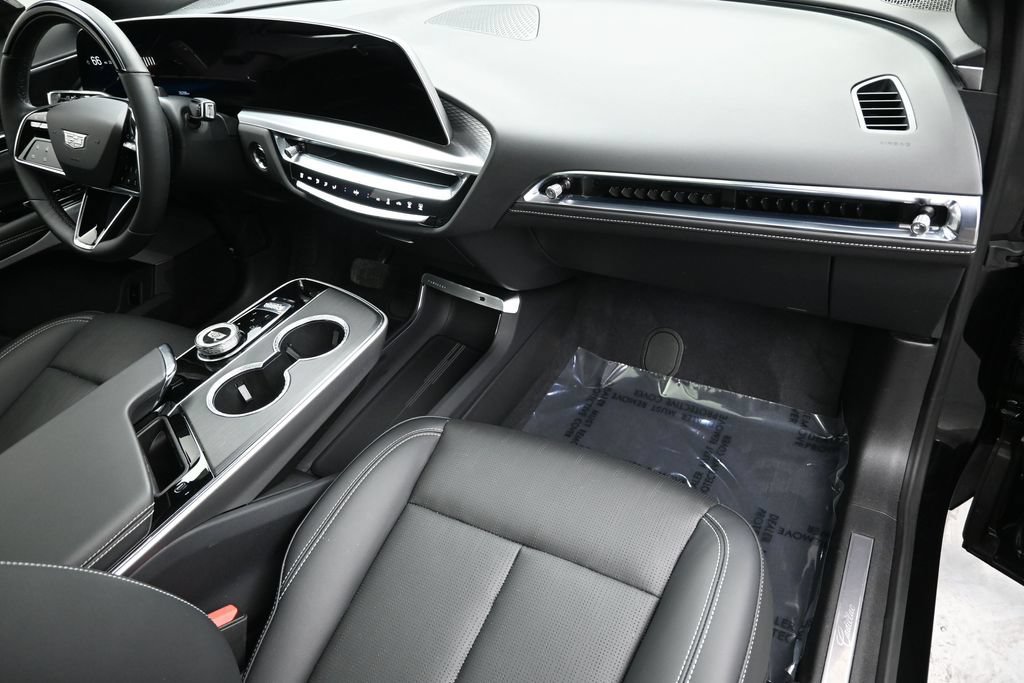 Certified 2025 Cadillac Lyriq Sport AWD/4WD image 30
